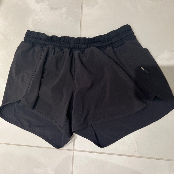 Lululemon tracker 4” shorts - Picture 1 of 3